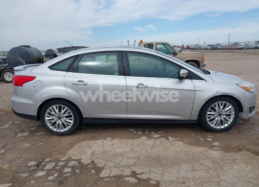 Photo 13 of 2017 Ford Focus TITANIUM (VIN 1FADP3J24HL229702)