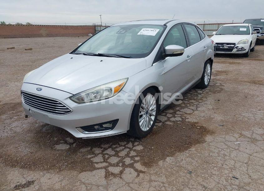 Photo 2 of 2017 Ford Focus TITANIUM (VIN 1FADP3J24HL229702)