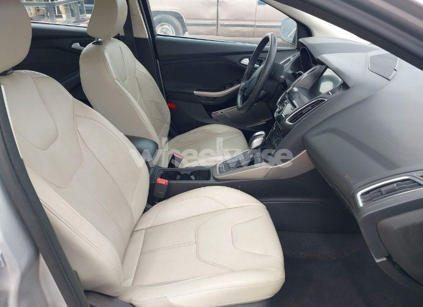 Photo 5 of 2017 Ford Focus TITANIUM (VIN 1FADP3J24HL229702)