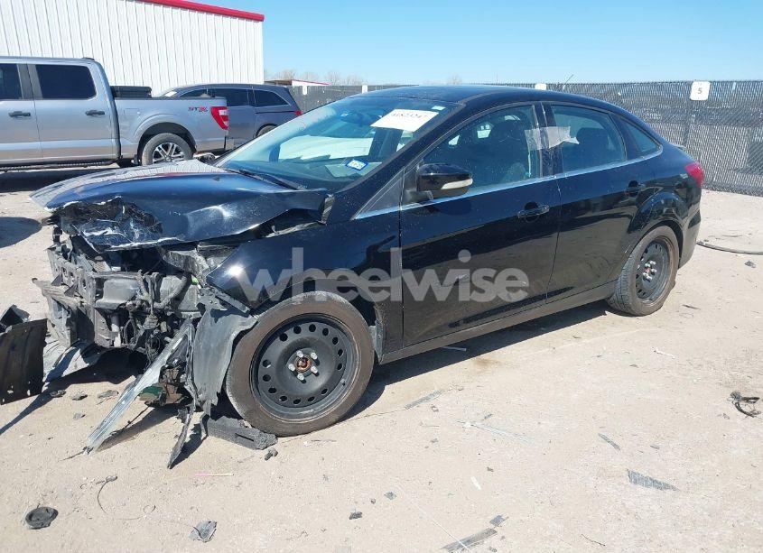 Photo 2 of 2017 Ford Focus TITANIUM (VIN 1FADP3J24HL295571)