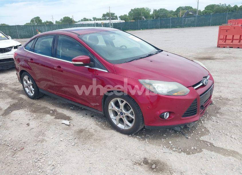 2013 Ford Focus TITANIUM (VIN 1FADP3J25DL245384) main photo