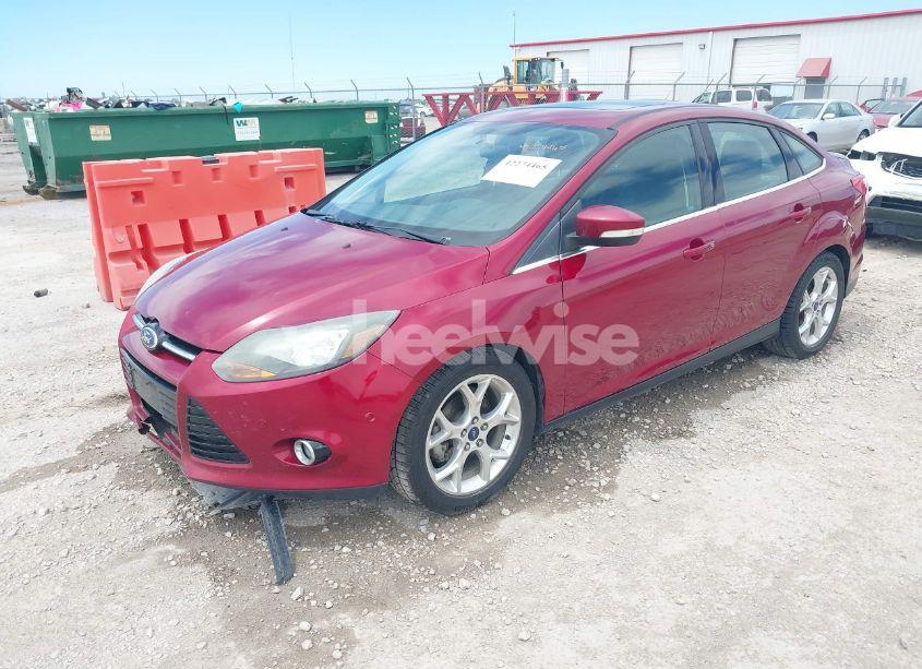 Photo 2 of 2013 Ford Focus TITANIUM (VIN 1FADP3J25DL245384)
