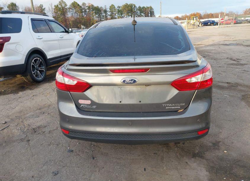 Photo 16 of 2014 Ford Focus TITANIUM (VIN 1FADP3J25EL378356)