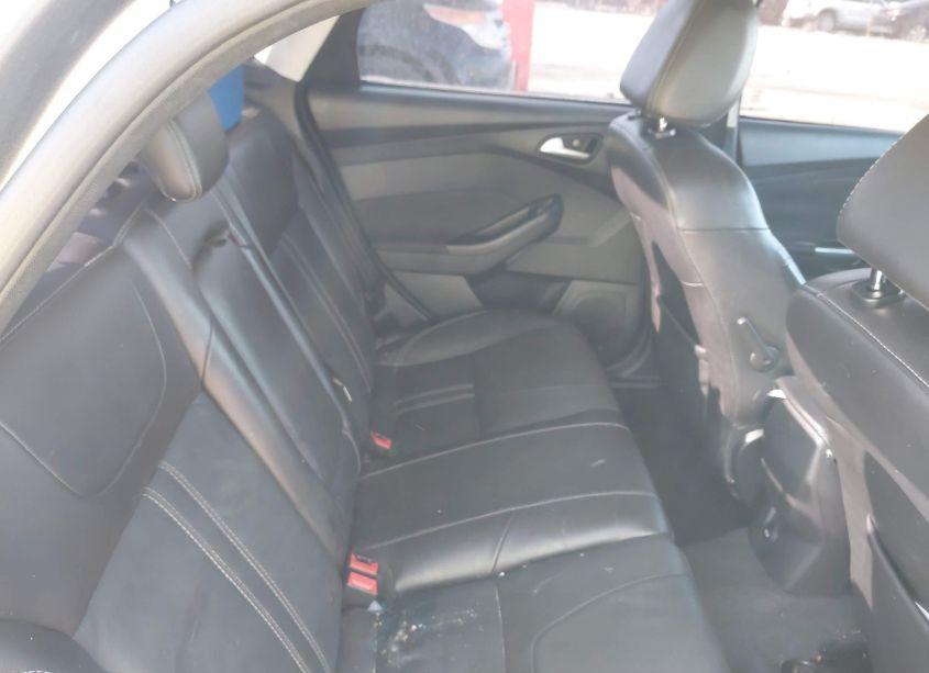 Photo 8 of 2014 Ford Focus TITANIUM (VIN 1FADP3J25EL378356)