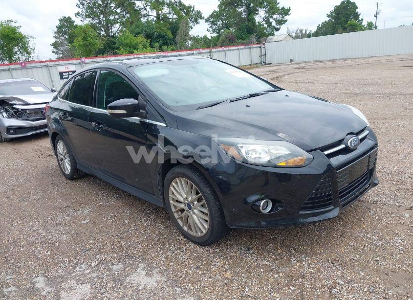 2014 Ford Focus TITANIUM (VIN 1FADP3J25EL451368) main photo