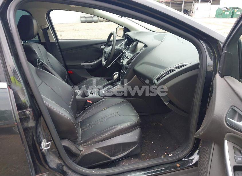 Photo 5 of 2014 Ford Focus TITANIUM (VIN 1FADP3J25EL451368)