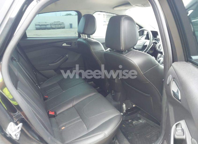 Photo 8 of 2014 Ford Focus TITANIUM (VIN 1FADP3J25EL451368)