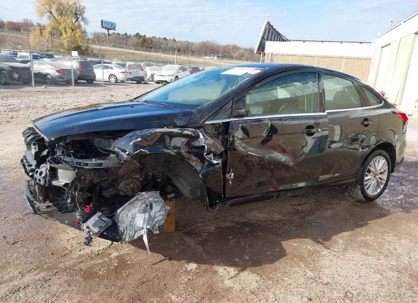 Photo 15 of 2015 Ford Focus TITANIUM (VIN 1FADP3J25FL230712)
