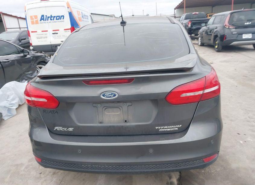 Photo 16 of 2015 Ford Focus TITANIUM (VIN 1FADP3J25FL374552)