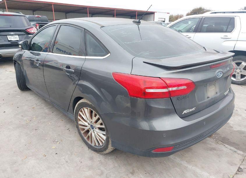 Photo 3 of 2015 Ford Focus TITANIUM (VIN 1FADP3J25FL374552)