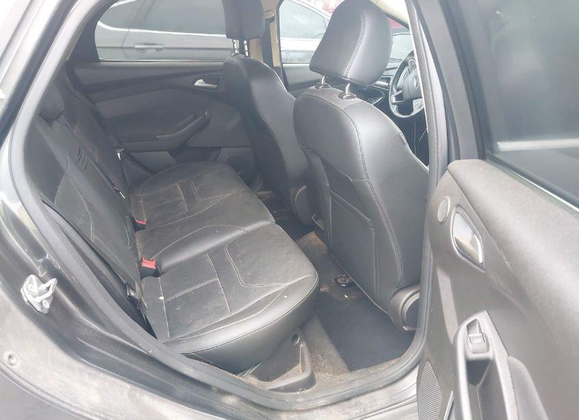 Photo 8 of 2015 Ford Focus TITANIUM (VIN 1FADP3J25FL374552)