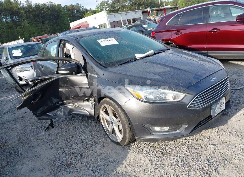 2016 Ford Focus TITANIUM (VIN 1FADP3J25GL282293) main photo