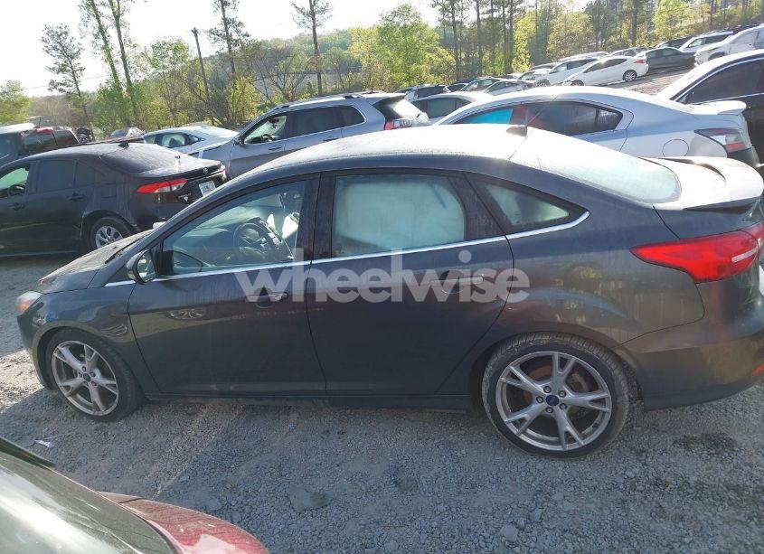 Photo 14 of 2016 Ford Focus TITANIUM (VIN 1FADP3J25GL282293)