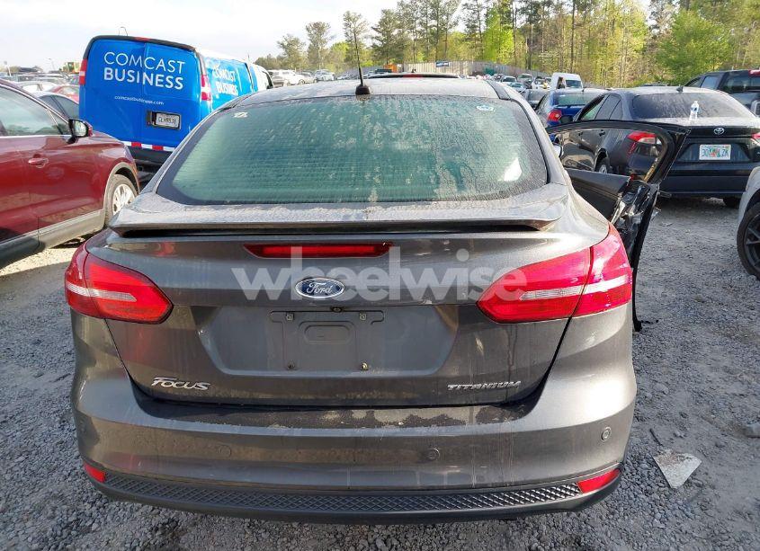 Photo 16 of 2016 Ford Focus TITANIUM (VIN 1FADP3J25GL282293)
