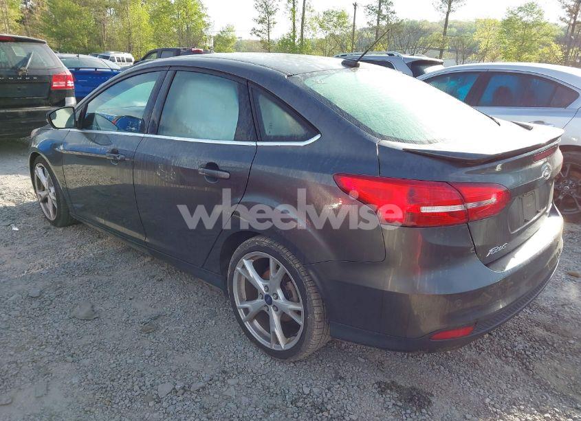 Photo 3 of 2016 Ford Focus TITANIUM (VIN 1FADP3J25GL282293)
