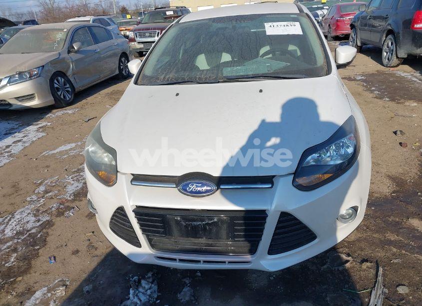 Photo 12 of 2013 Ford Focus TITANIUM (VIN 1FADP3J26DL324076)