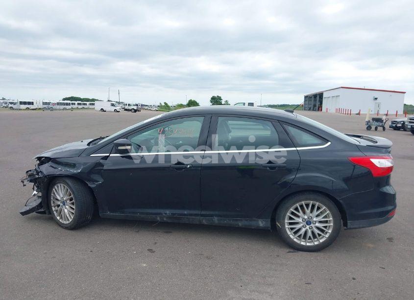 Photo 14 of 2014 Ford Focus TITANIUM (VIN 1FADP3J26EL316979)