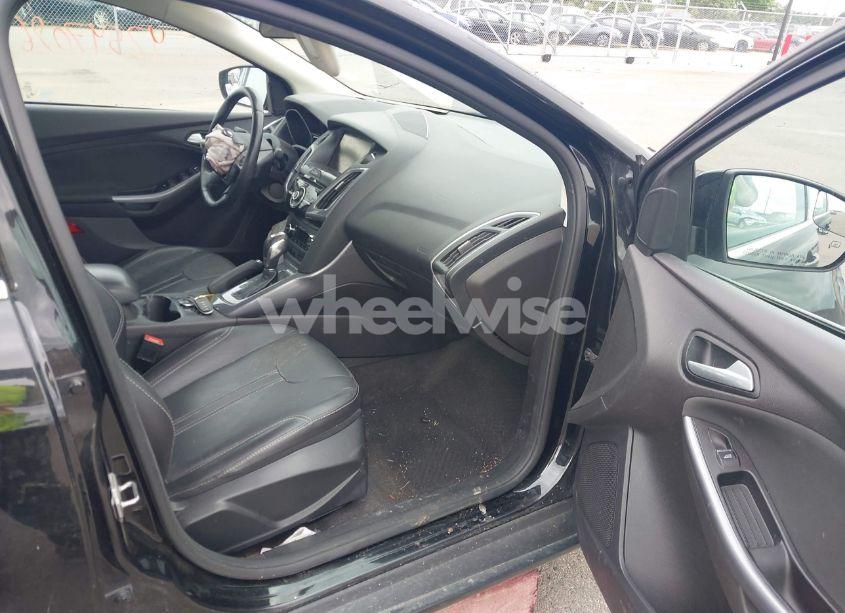 Photo 5 of 2014 Ford Focus TITANIUM (VIN 1FADP3J26EL316979)