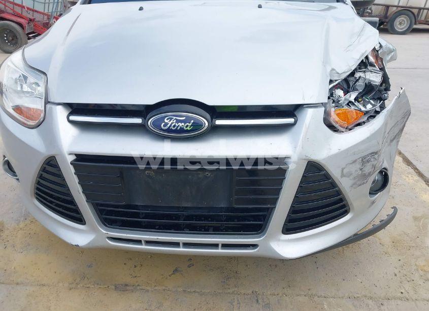 Photo 18 of 2014 Ford Focus TITANIUM (VIN 1FADP3J26EL342210)