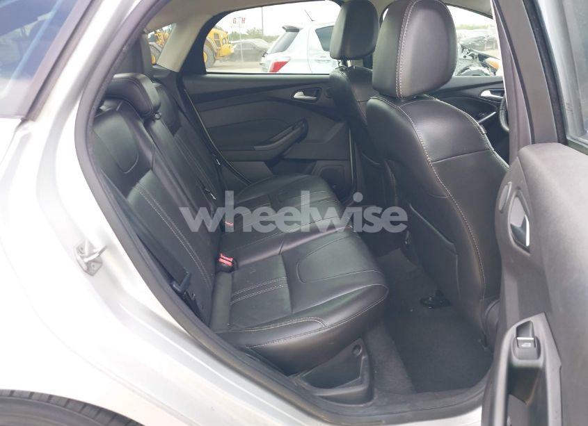 Photo 8 of 2014 Ford Focus TITANIUM (VIN 1FADP3J26EL342210)