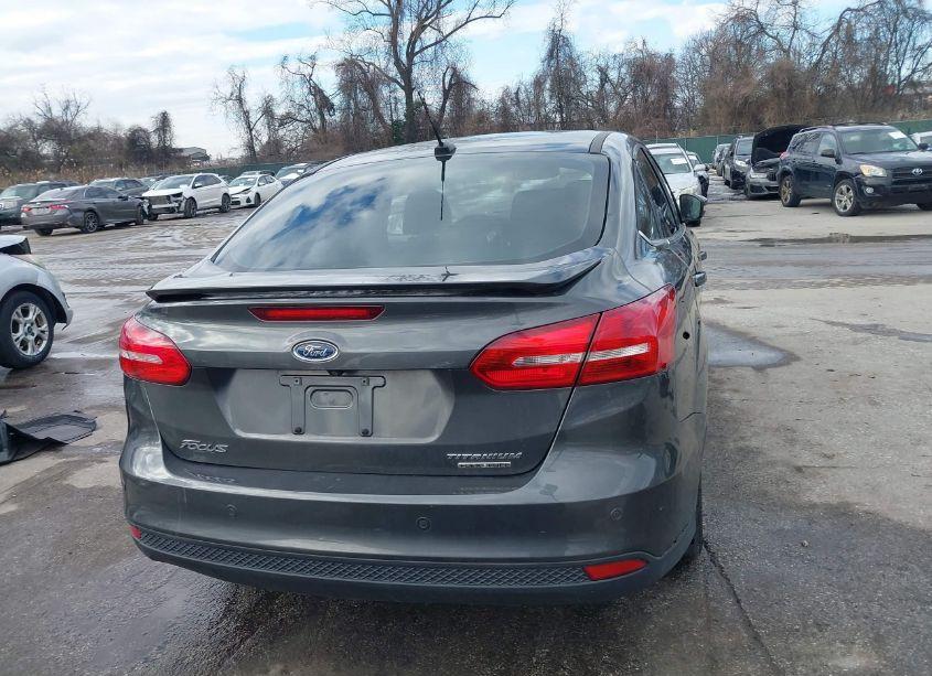 Photo 17 of 2015 Ford Focus TITANIUM (VIN 1FADP3J26FL286383)