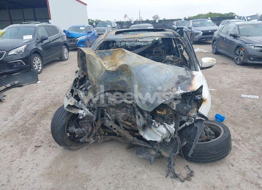 Photo 6 of 2015 Ford Focus TITANIUM (VIN 1FADP3J26FL323786)