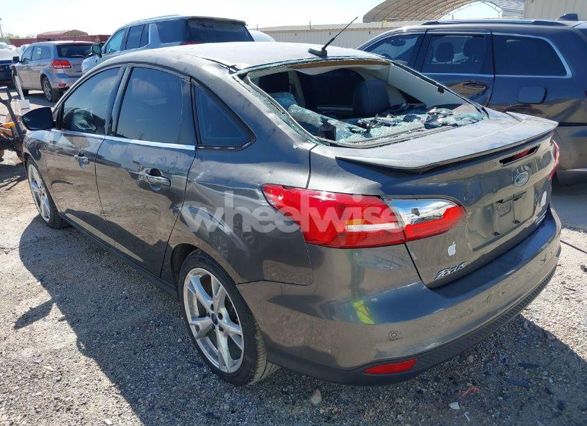Photo 3 of 2015 Ford Focus TITANIUM (VIN 1FADP3J26FL334044)