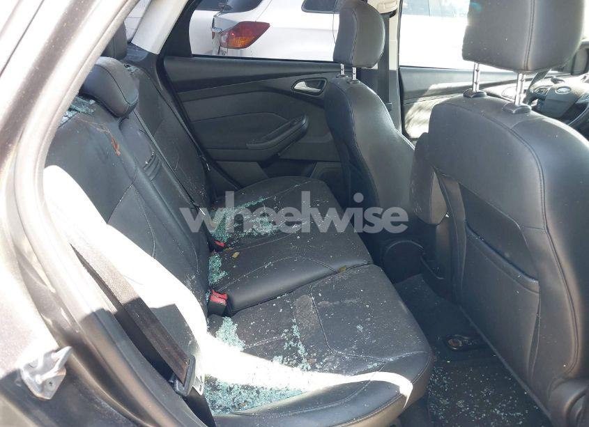 Photo 8 of 2015 Ford Focus TITANIUM (VIN 1FADP3J26FL334044)