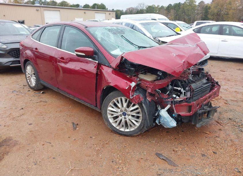 2016 Ford Focus TITANIUM (VIN 1FADP3J26GL224886) main photo