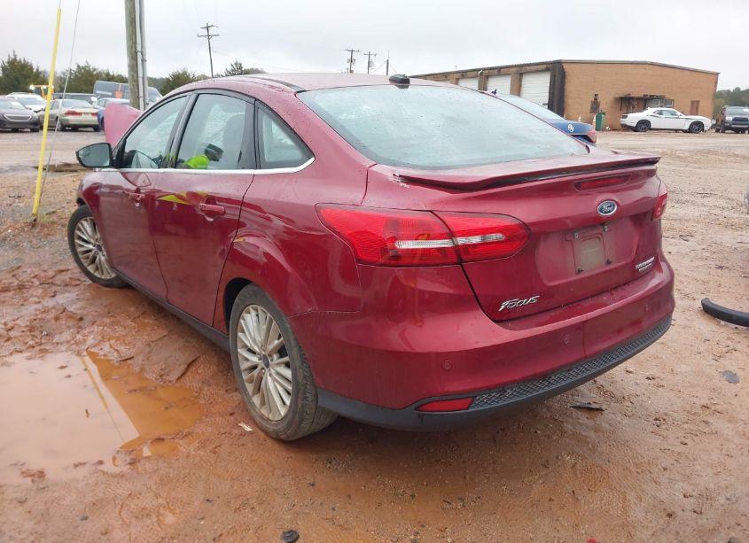 Photo 3 of 2016 Ford Focus TITANIUM (VIN 1FADP3J26GL224886)