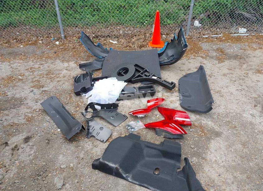 Photo 12 of 2017 Ford Focus TITANIUM (VIN 1FADP3J26HL221570)