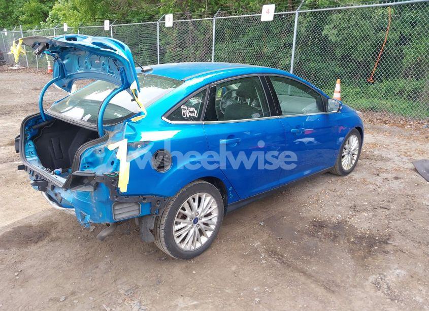 Photo 4 of 2017 Ford Focus TITANIUM (VIN 1FADP3J26HL221570)