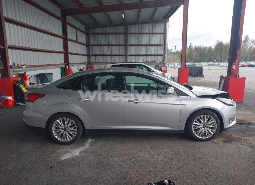 Photo 13 of 2017 Ford Focus TITANIUM (VIN 1FADP3J26HL335777)