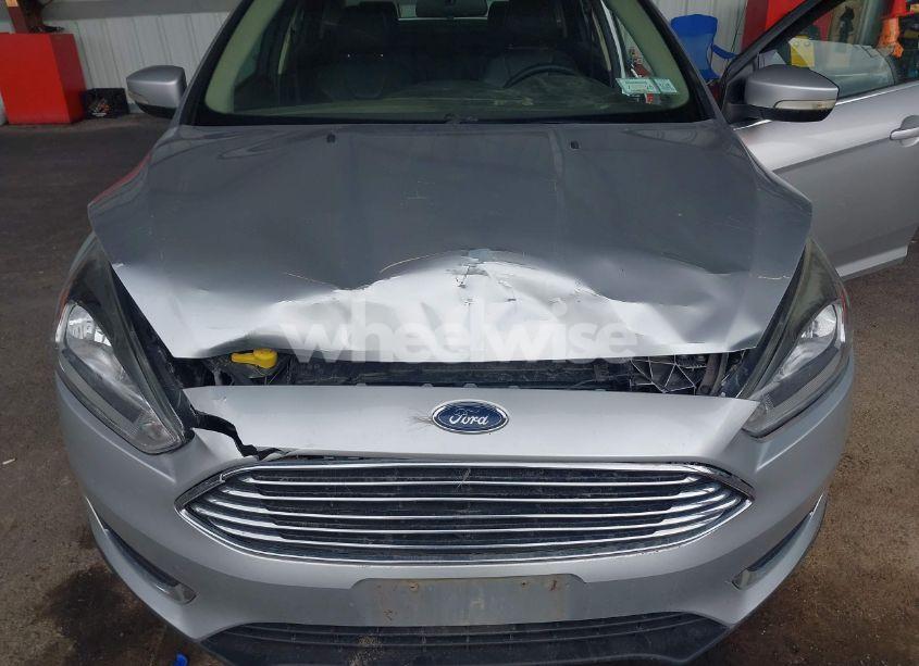Photo 6 of 2017 Ford Focus TITANIUM (VIN 1FADP3J26HL335777)