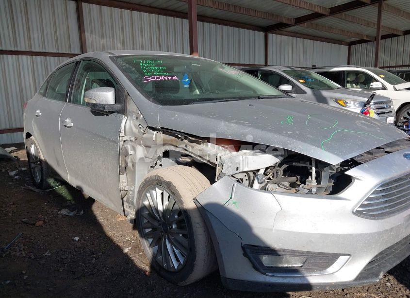 2018 Ford Focus TITANIUM (VIN 1FADP3J26JL288269) main photo