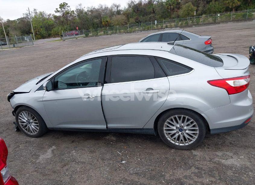 Photo 14 of 2013 Ford Focus TITANIUM (VIN 1FADP3J27DL338634)