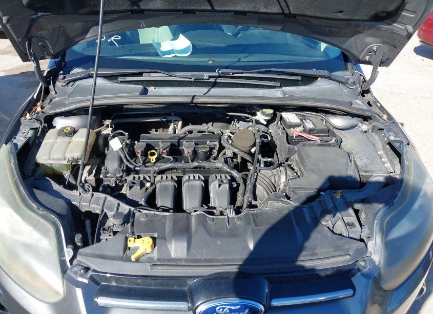 Photo 10 of 2014 Ford Focus TITANIUM (VIN 1FADP3J27EL184041)