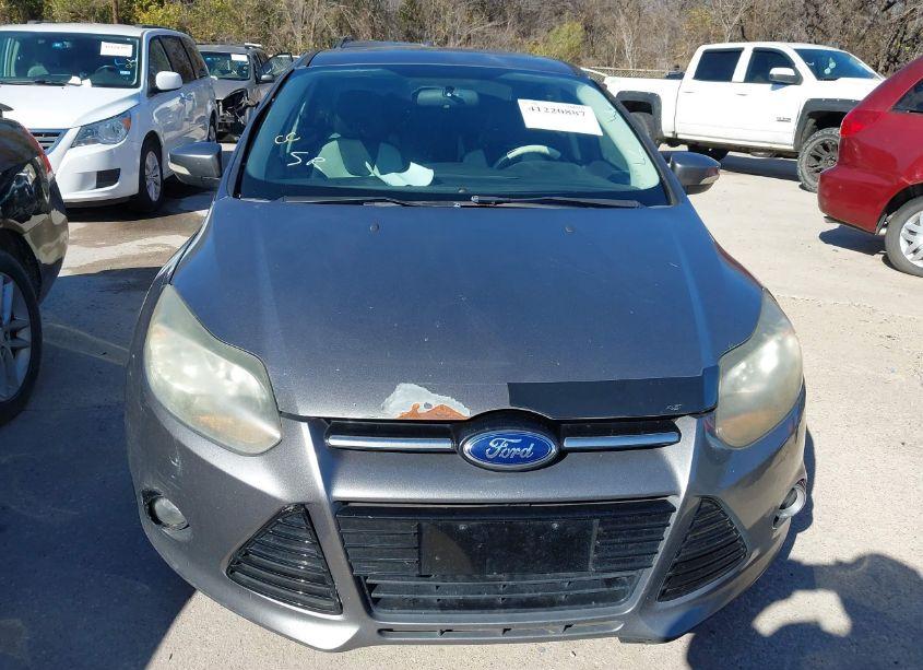 Photo 6 of 2014 Ford Focus TITANIUM (VIN 1FADP3J27EL184041)