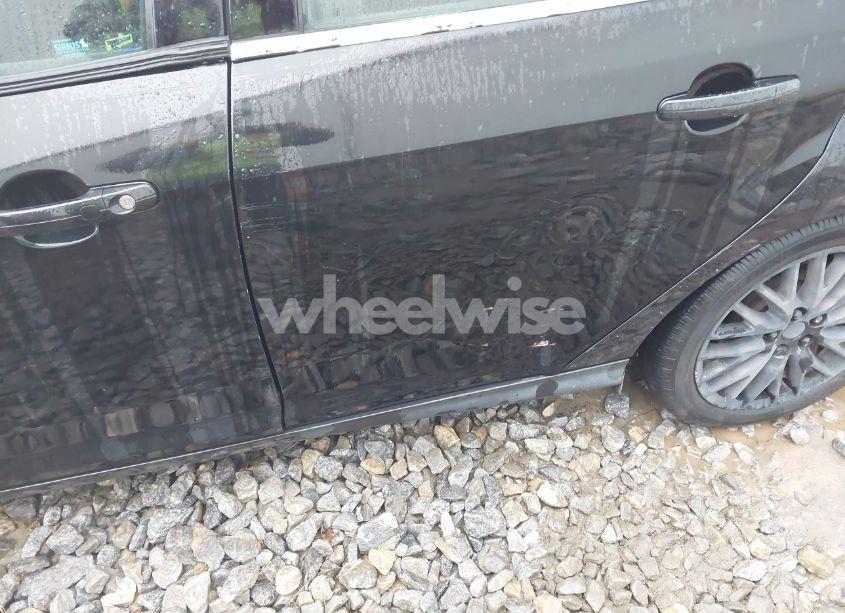 Photo 6 of 2014 Ford Focus TITANIUM (VIN 1FADP3J27EL427833)