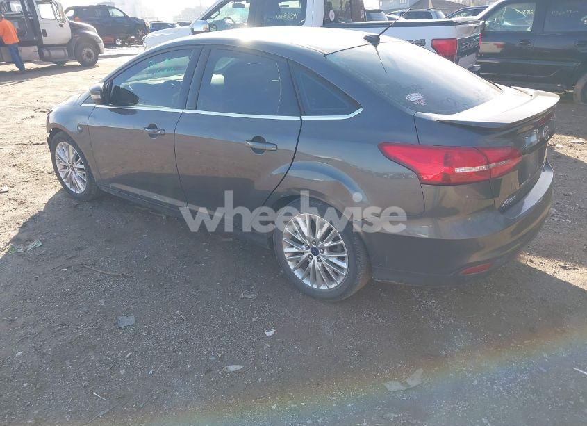 Photo 3 of 2015 Ford Focus TITANIUM (VIN 1FADP3J27FL259029)
