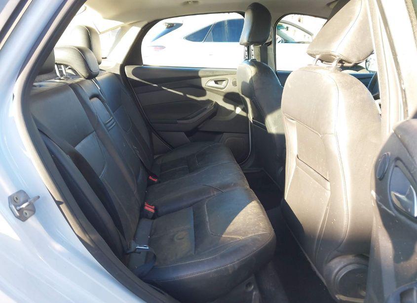 Photo 8 of 2015 Ford Focus TITANIUM (VIN 1FADP3J27FL341438)