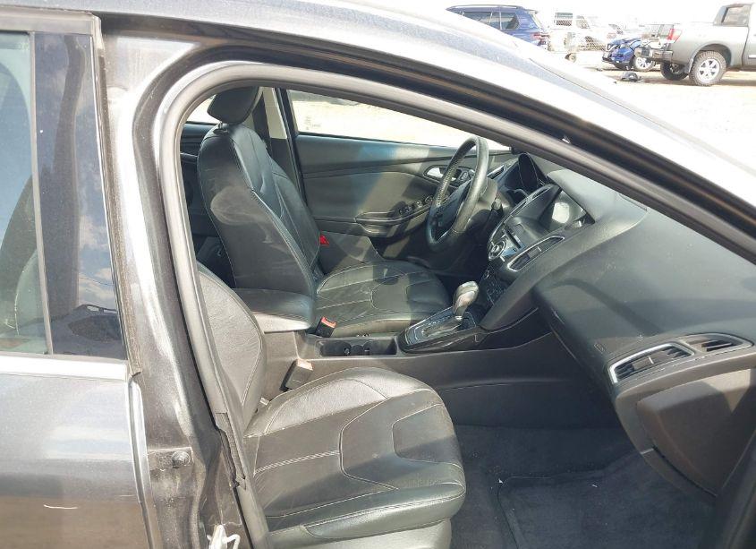 Photo 5 of 2017 Ford Focus TITANIUM (VIN 1FADP3J27HL238636)