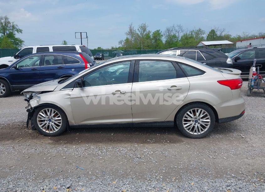 Photo 15 of 2018 Ford Focus TITANIUM (VIN 1FADP3J27JL279628)