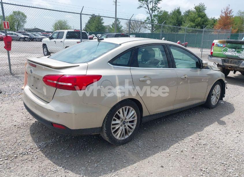 Photo 4 of 2018 Ford Focus TITANIUM (VIN 1FADP3J27JL279628)