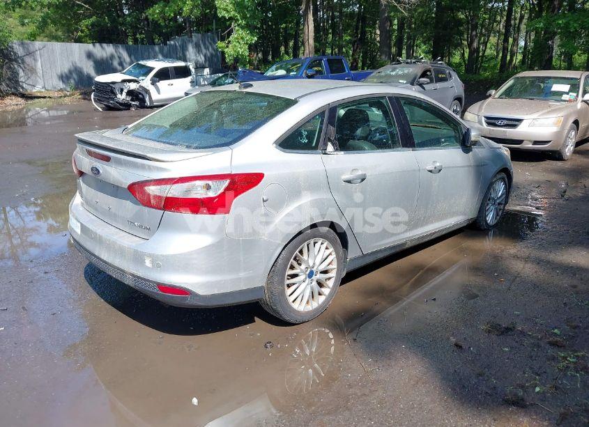 Photo 4 of 2013 Ford Focus TITANIUM (VIN 1FADP3J28DL103370)