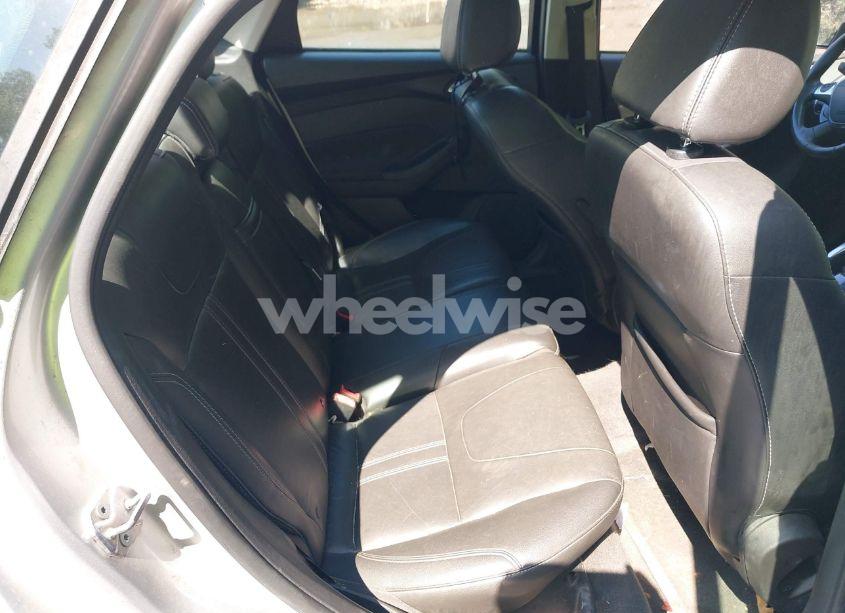Photo 8 of 2013 Ford Focus TITANIUM (VIN 1FADP3J28DL103370)