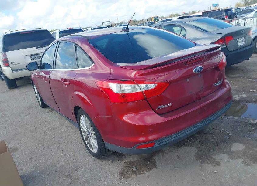 Photo 3 of 2014 Ford Focus TITANIUM (VIN 1FADP3J28EL161304)