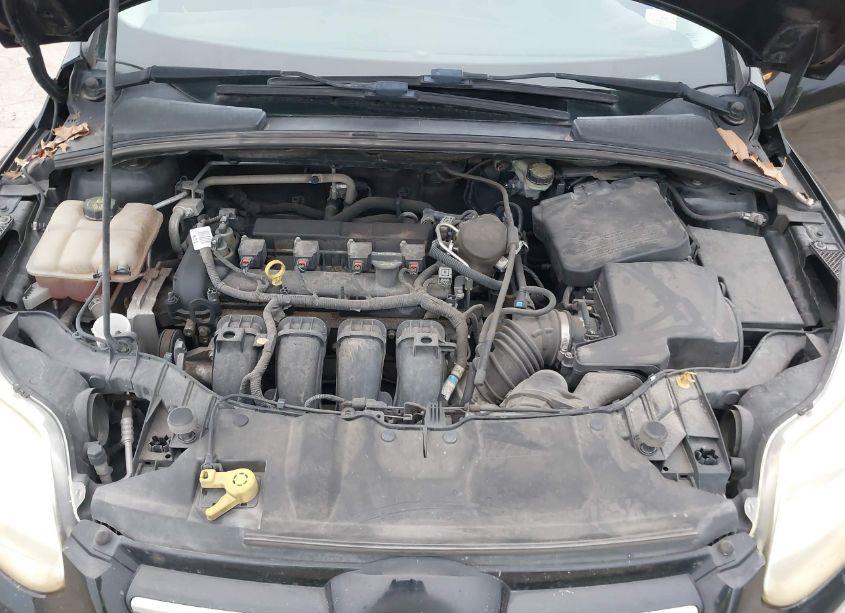 Photo 10 of 2014 Ford Focus TITANIUM (VIN 1FADP3J28EL229553)