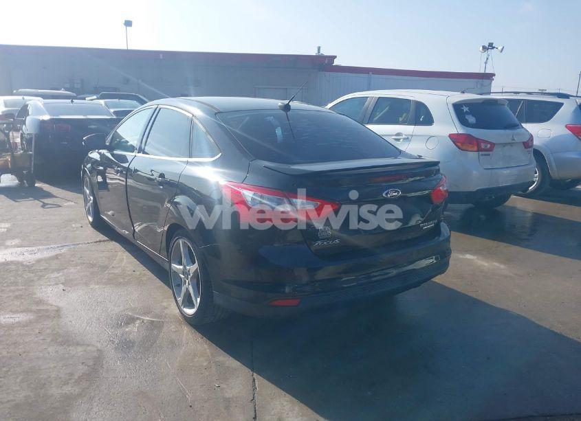 Photo 3 of 2014 Ford Focus TITANIUM (VIN 1FADP3J28EL241430)