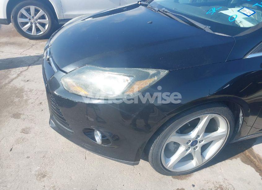 Photo 6 of 2014 Ford Focus TITANIUM (VIN 1FADP3J28EL241430)